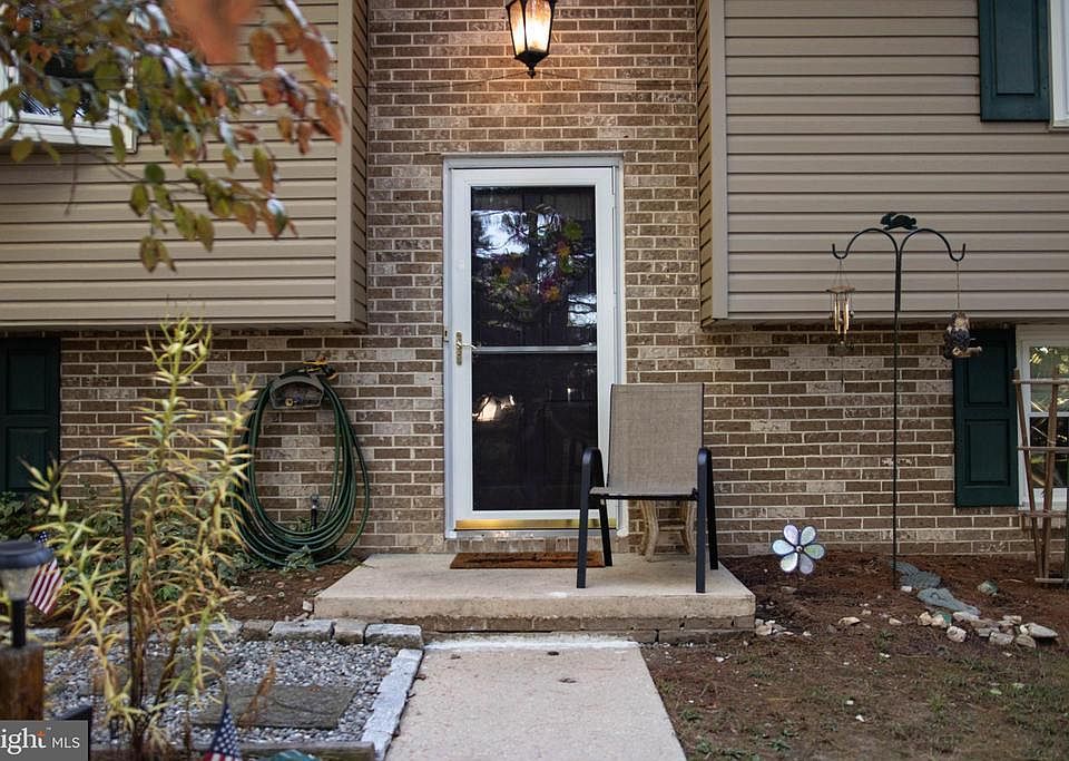 1st image of 803 Stone Haven Dr