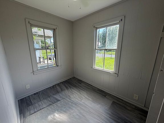 5th image of 127 Nancy Ln