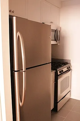 Rented by Realty Operations Group | media 7