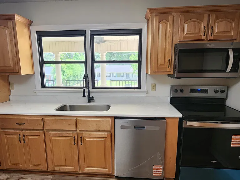 203 Springdale Dr #1 — Photo 8
