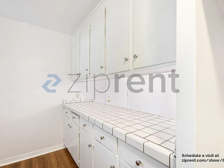 1657 Kingman Ave — Photo 9