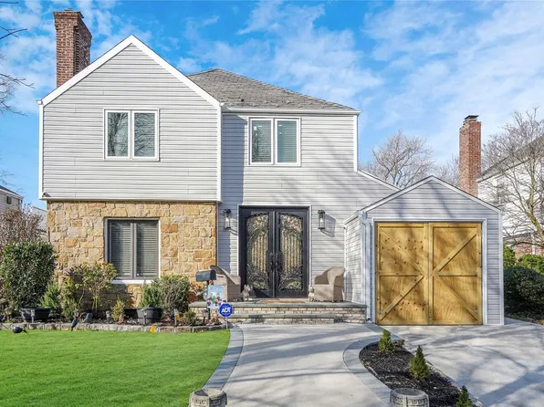 6 Ash Lane, Valley Stream, NY 11581