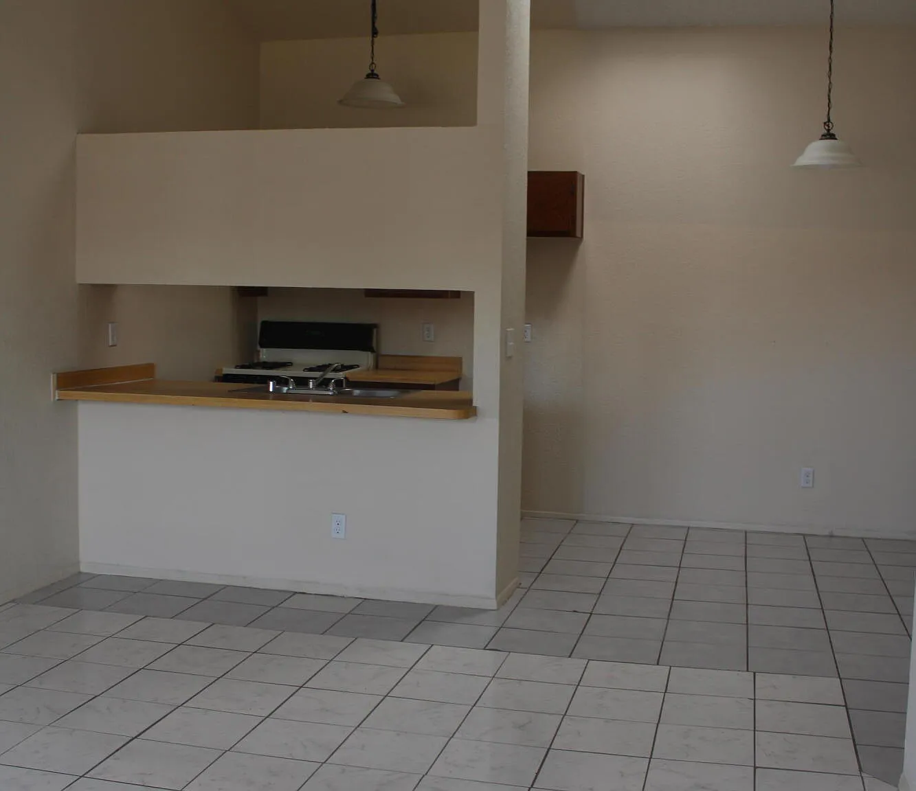 2 bed, 1.0 bath, 729 sqft, $895 — Photo 4