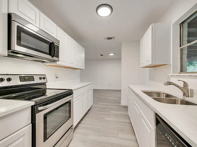6048 Hillcrest Dr — Photo 17