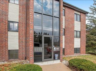 3392 Devonwood Hls NE APT E, Grand Rapids, MI 49525