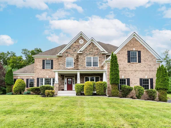 102 Caties Way, Hopewell Junction, NY 12533