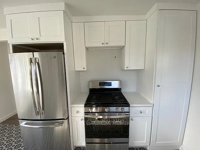 151 W Channel Rd — Photo 3