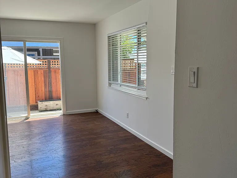 1151 Sanchez Way — Photo 9