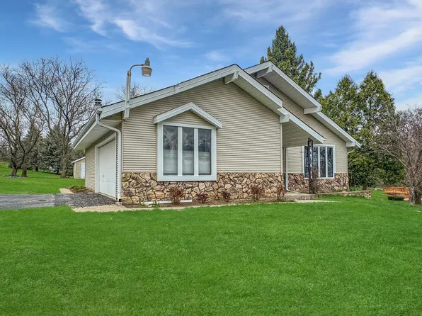 W2620 Copperhead LANE, Elkhorn, WI 53121