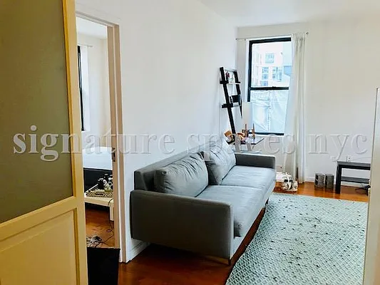 Rented by Signature Spaces NYC Corp | media 6