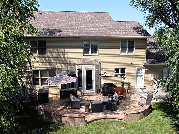 3rd image of 648 Waterbury Dr