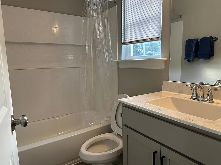 4927 William Arnold Rd #102 — Photo 8