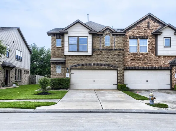 3310 Rainflower Springs Ln, Rosenberg, TX 77471