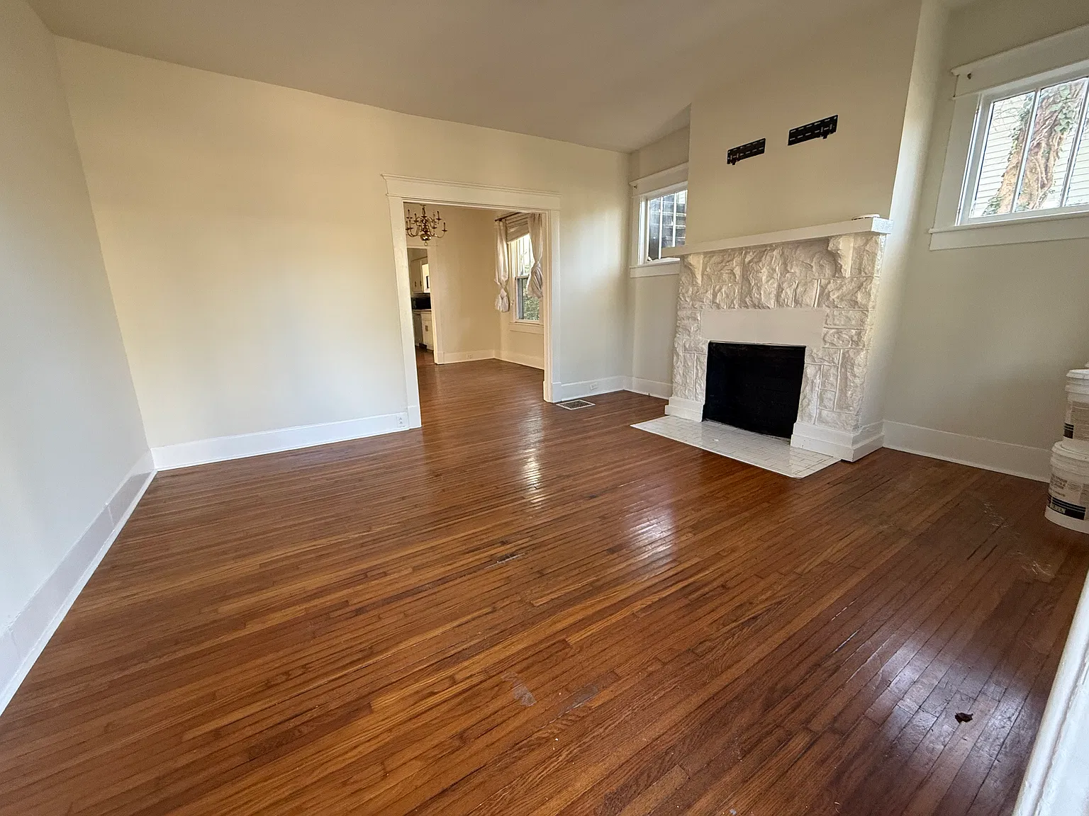2 bed, 1300 sqft, $2,400 — Photo 4