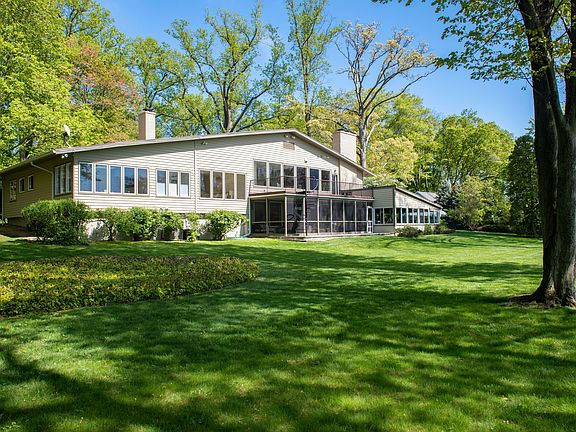 172 Wilmot Rd 01 - PRINT.jpg