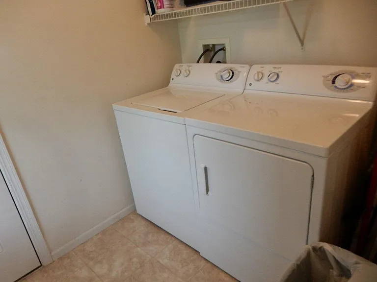 1116 Foster Rd — Photo 9