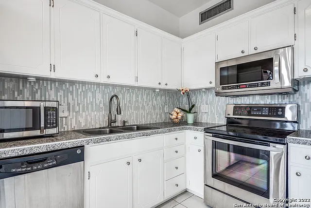 7711 Broadway #27C — Photo 7