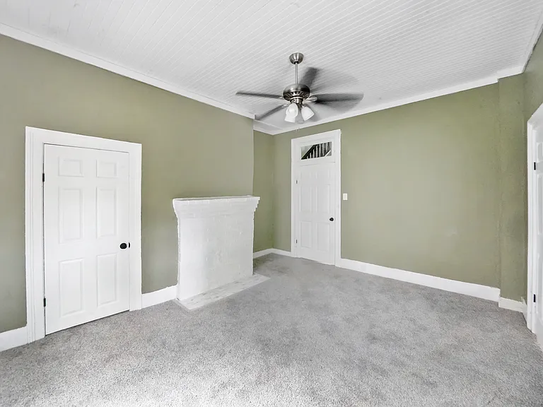 2417 Parkview Ave — Photo 13