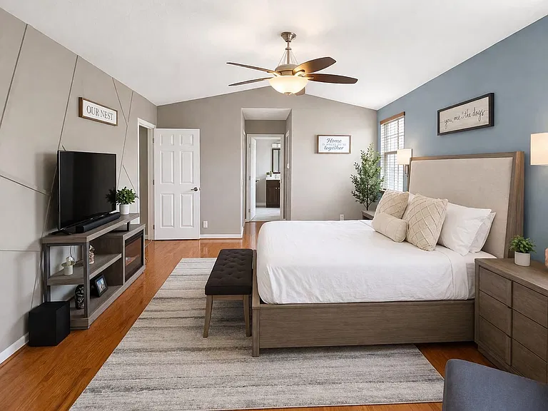 131 Cameron Ct — Photo 10