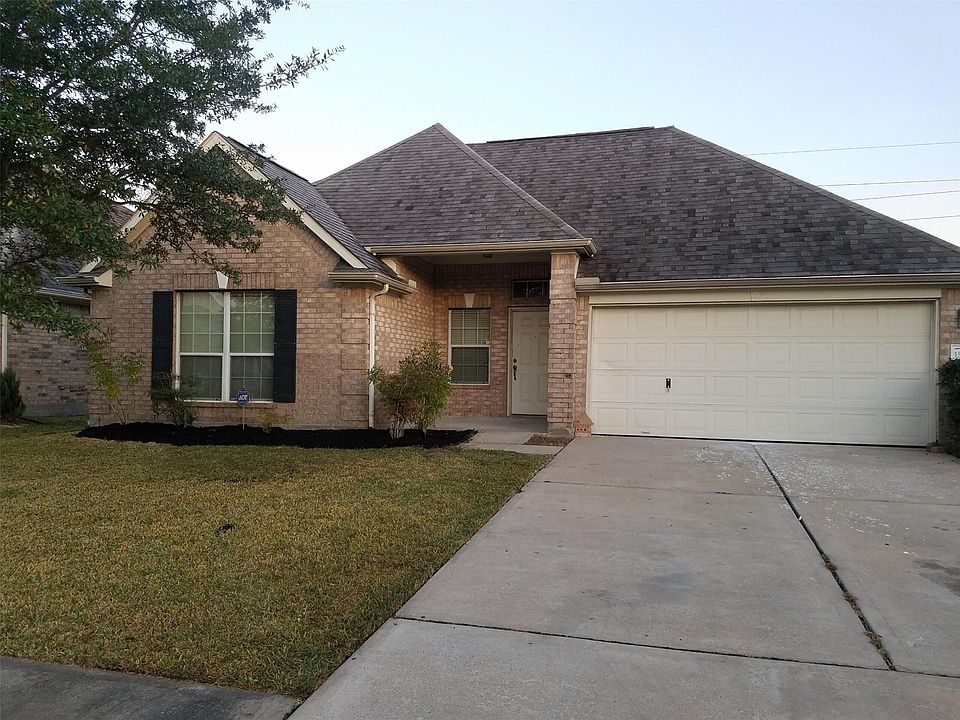 1st image of 15931 Breanna Ln