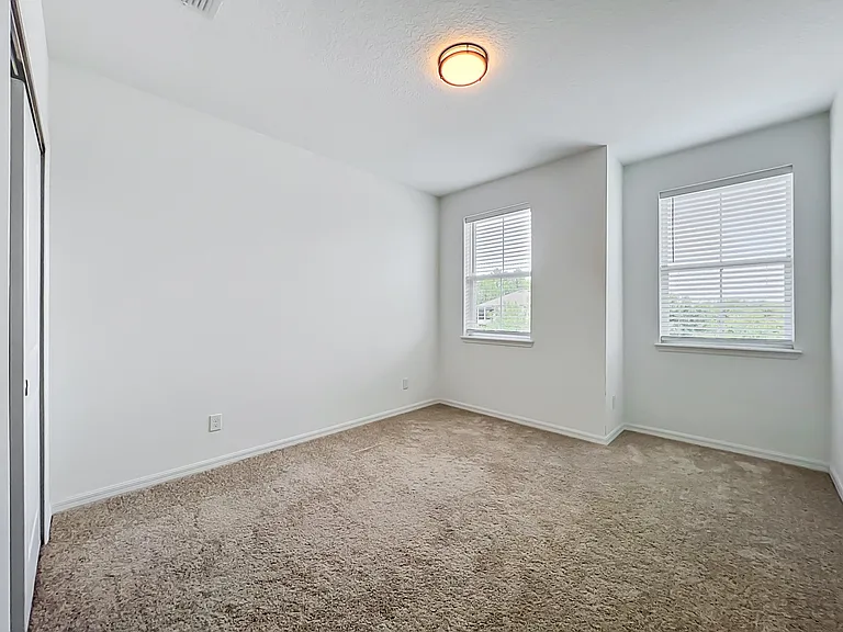 16007 Micelli Dr — Photo 44