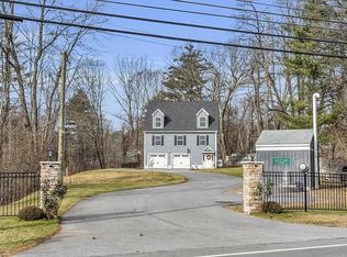 76 Chester Rd, Derry, NH 03038