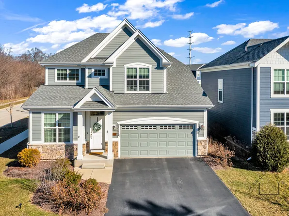 28W774 Ray St, Warrenville, IL 60555