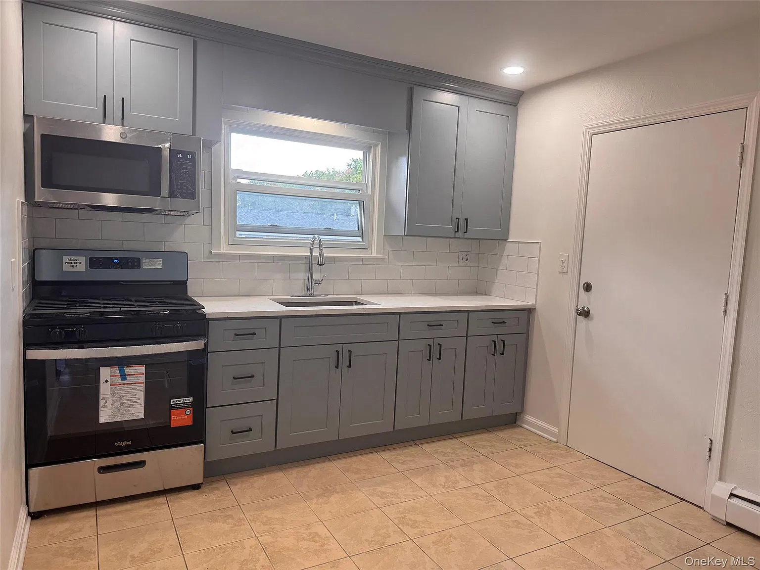 2 bed, 1.0 bath, 1000 sqft, $2,500 — Photo 4