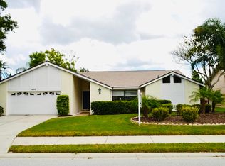 4668 Long Lake Dr, Sarasota, FL 34233