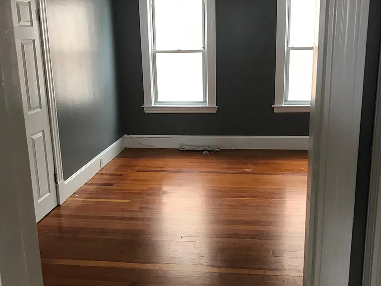 25 Mount Grove St — Photo 8