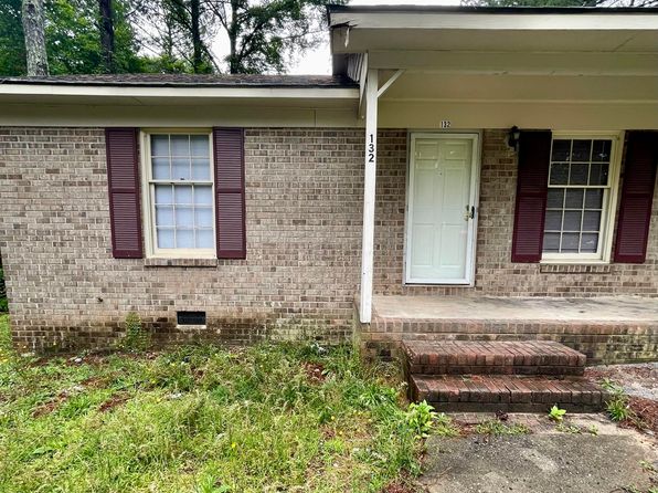 132 Deerfield Rd