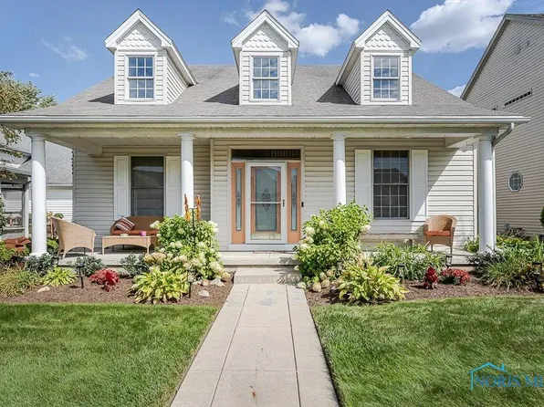 5646 Breezy Porch Dr, Sylvania, OH 43560