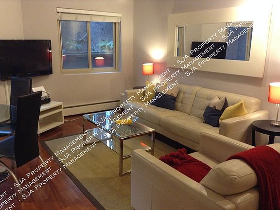 2nd image of 1400 Hubbell Pl APT 411