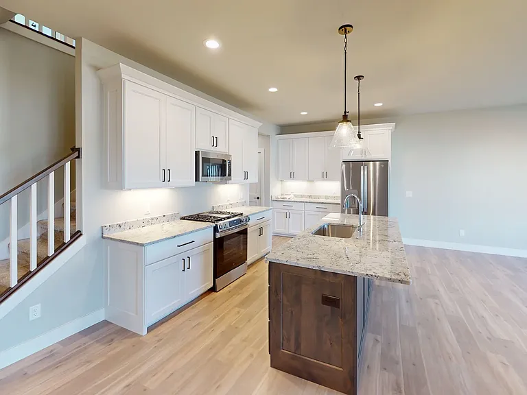 4737 Bellflower Dr #3 — Photo 2