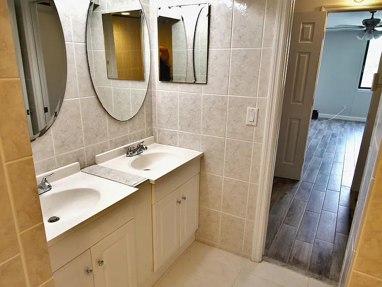 2621 Cove Cay Dr #405 — Photo 14