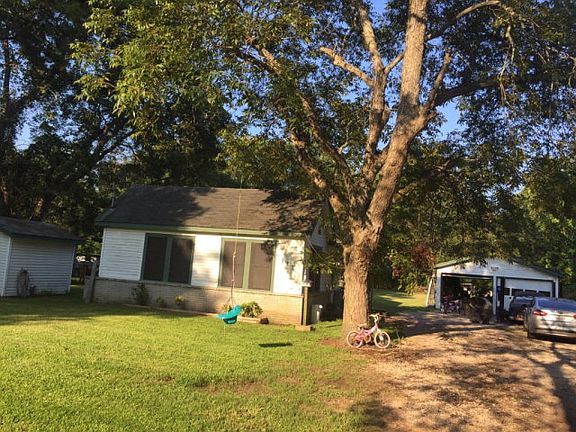 2nd image of 143 Pecan Ln