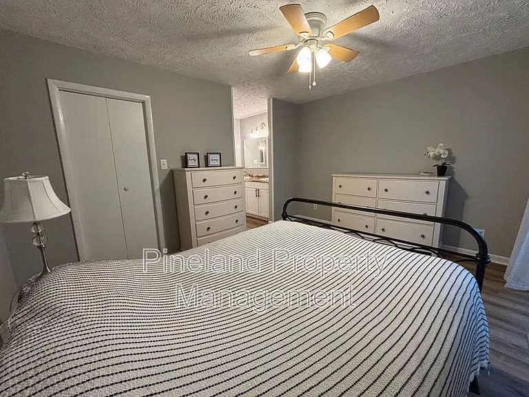 2012 Lakemeadow Dr — Photo 46