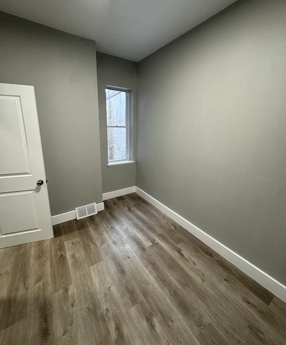 3 bed, 970 sqft, $1,300 — Photo 4