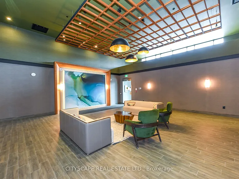 450 Dundas St E #323 — Photo 5