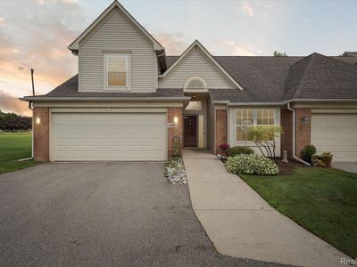 5449 Greenway Dr, Trenton, MI, 48183
