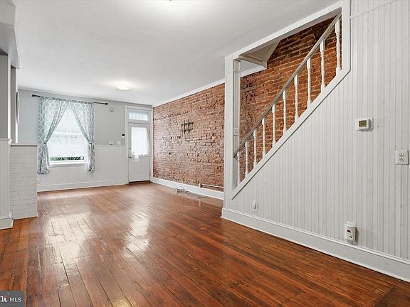 3rd image of 3323 Krail St