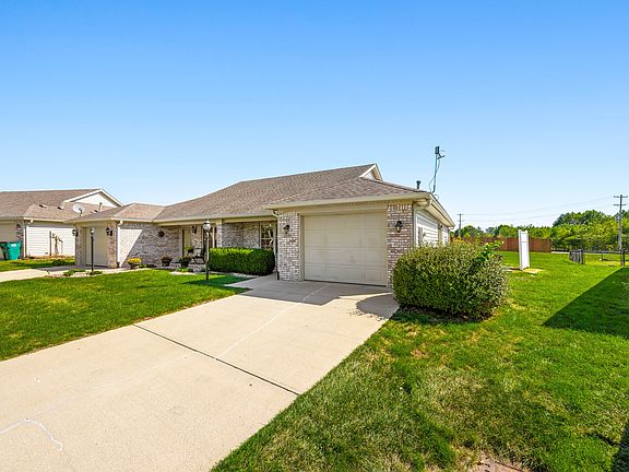 2nd image of 2084 Pelican Dr