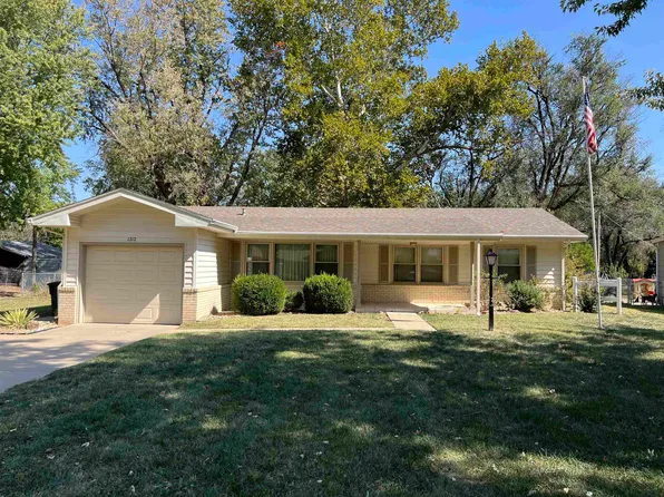 1212 N 7th Bay, Arkansas City, KS 67005