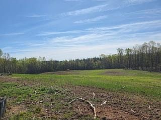 1st image of Farmville Rd
