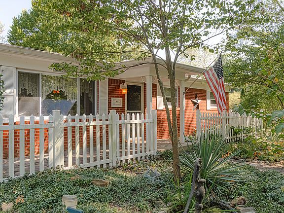 3rd image of 2821 S County Road 625 E