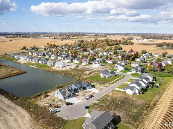 3640 Garner Dr, Zeeland, MI 49464