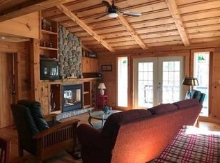 1088/1089 N Beach Rd, Raymond, ME 04071