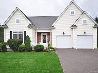 442 Pembrooke Ln, Windsor, CT 06095