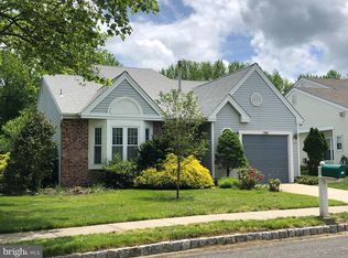 739 Cascade Dr N, Mount Laurel, NJ 08054