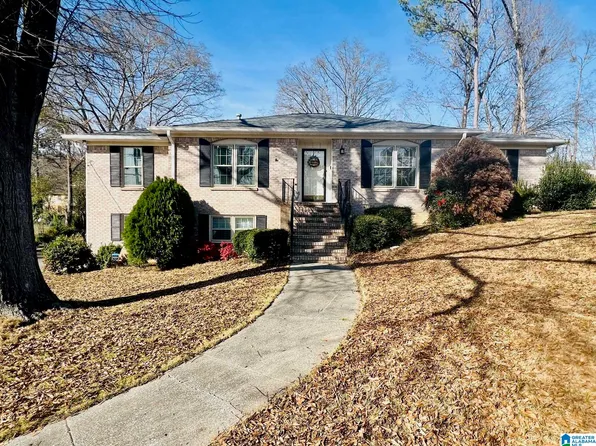 640 Crosscreek Trl, Pelham, AL 35124